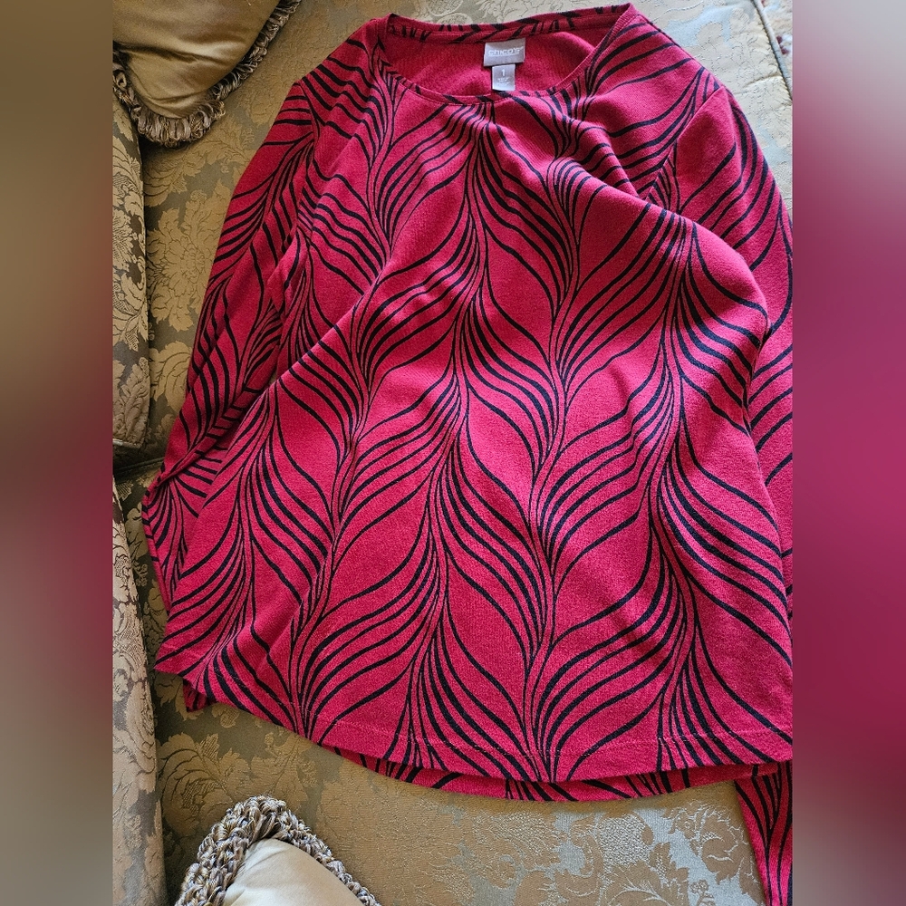 Nwot Chico's Basic Long Sleeve Patterned Tee Red/… - image 3
